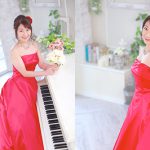 おしゃれな還暦祝いの記念写真　赤いドレスが大人気です